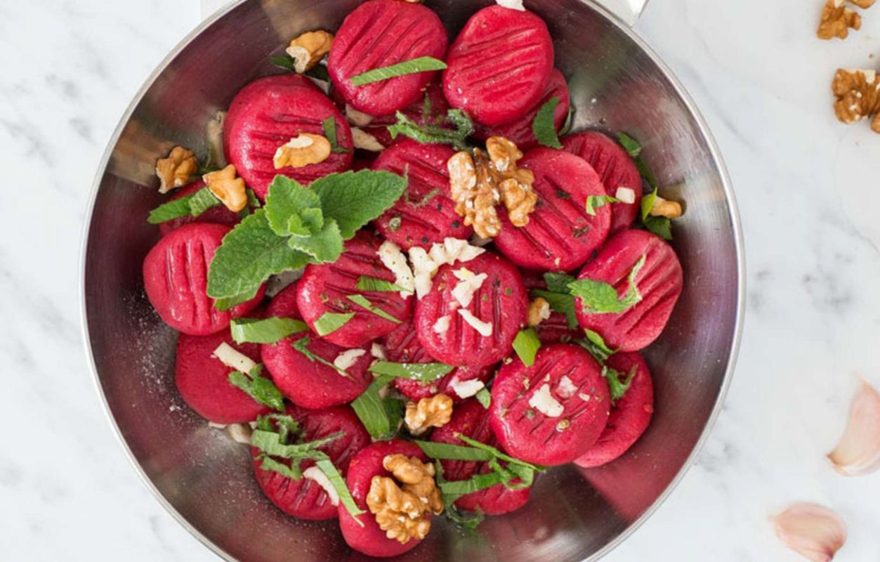 Картофельные ньокки со свеклой