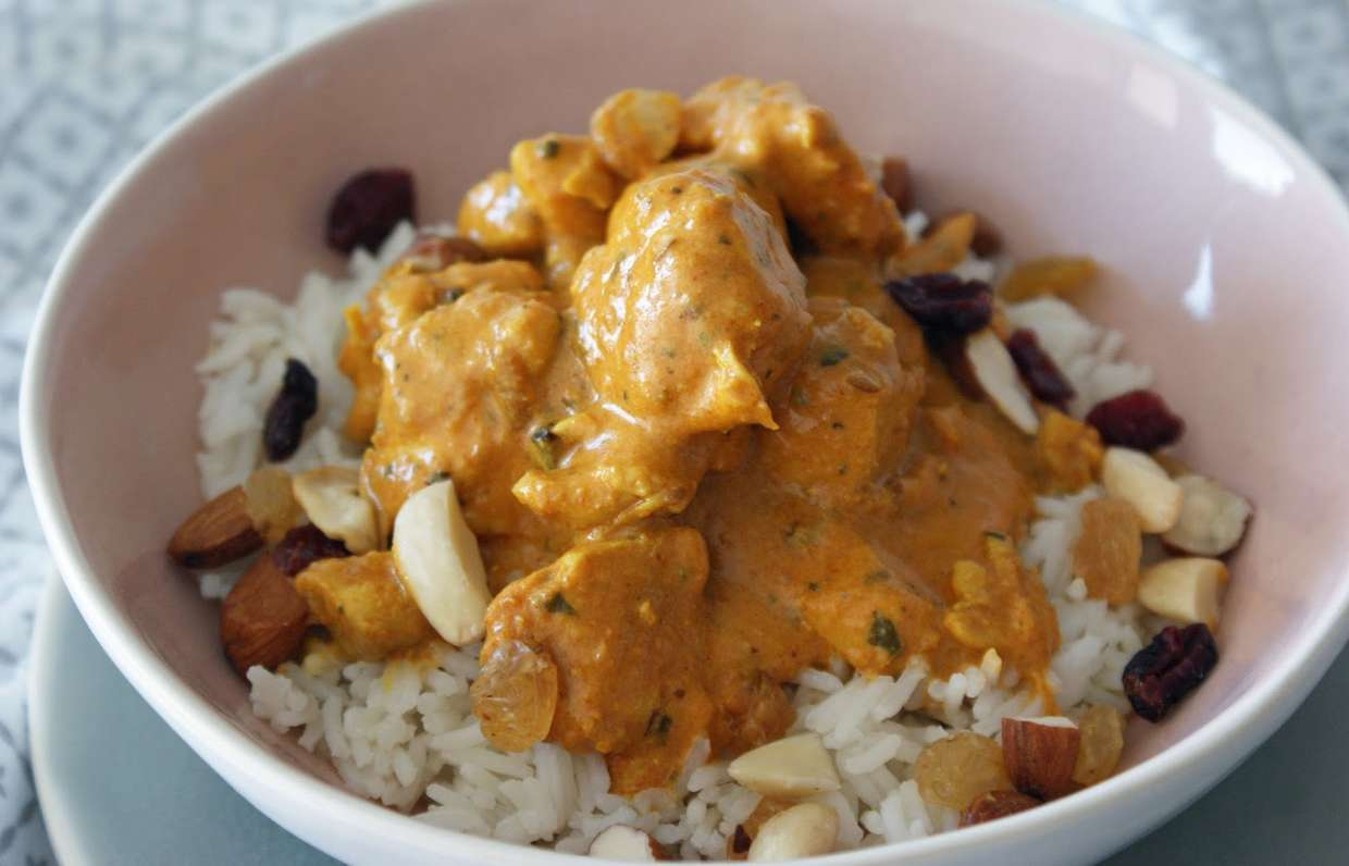 Пряная курица в молоке