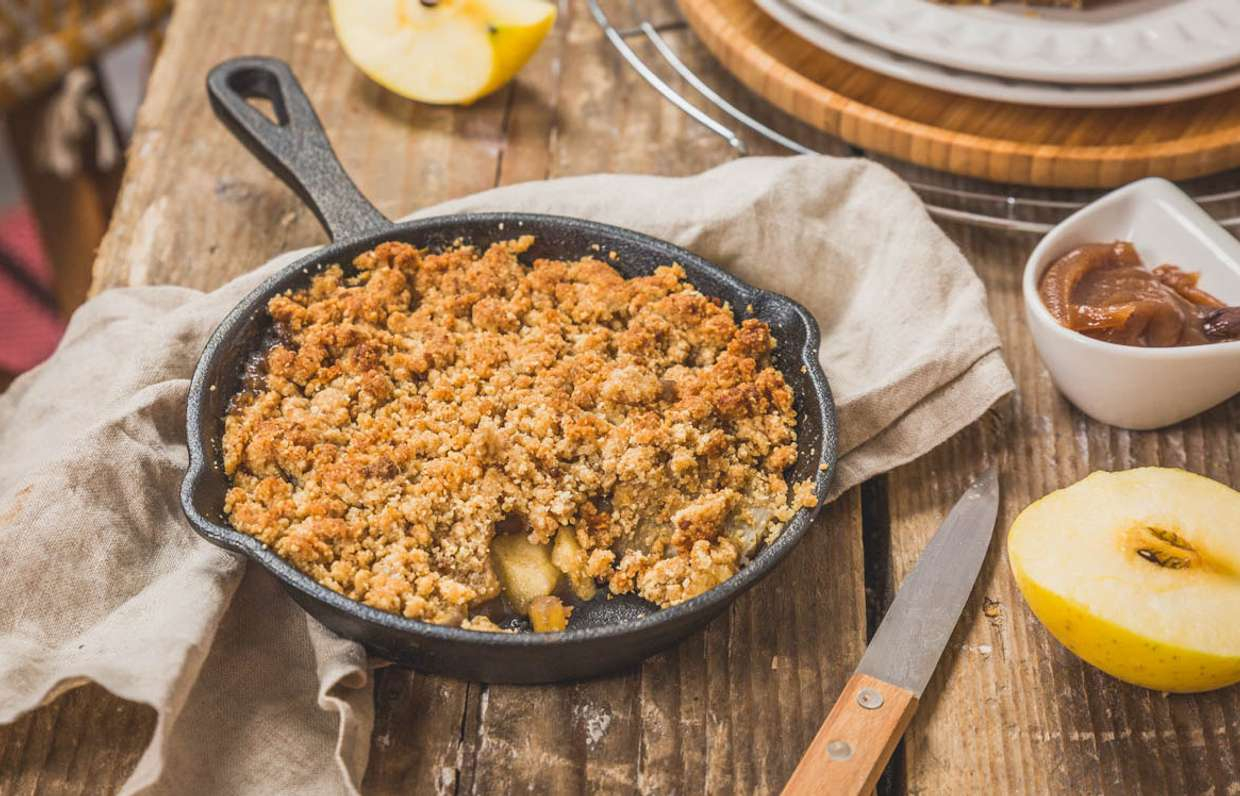 Крамбл с яблоком и бананом