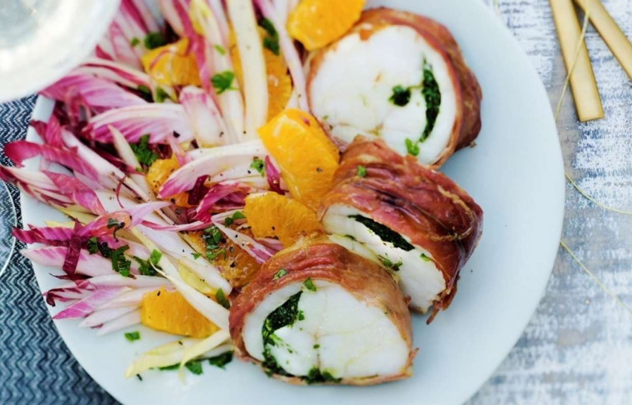 Налим, фаршированный травами