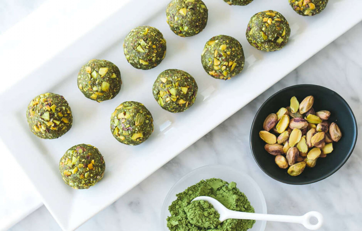 Фисташковые шарики с зеленым чаем матча Фисташковые шарики с зеленым чаем матча