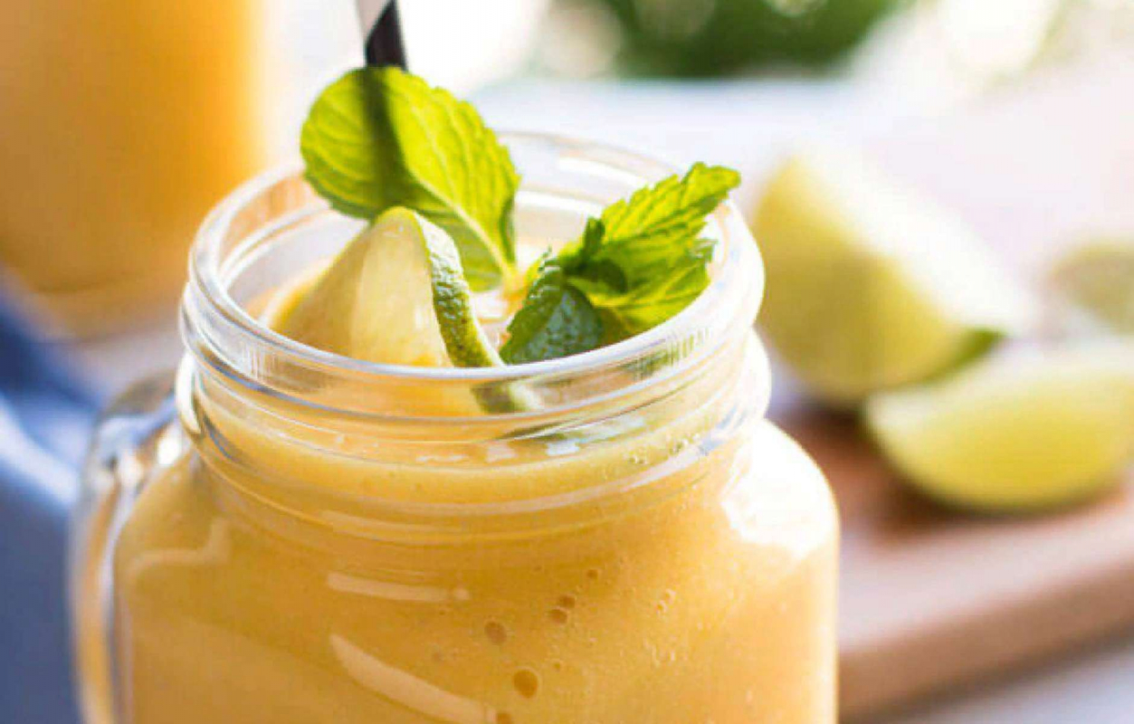 Смузи из абрикосов и дыни