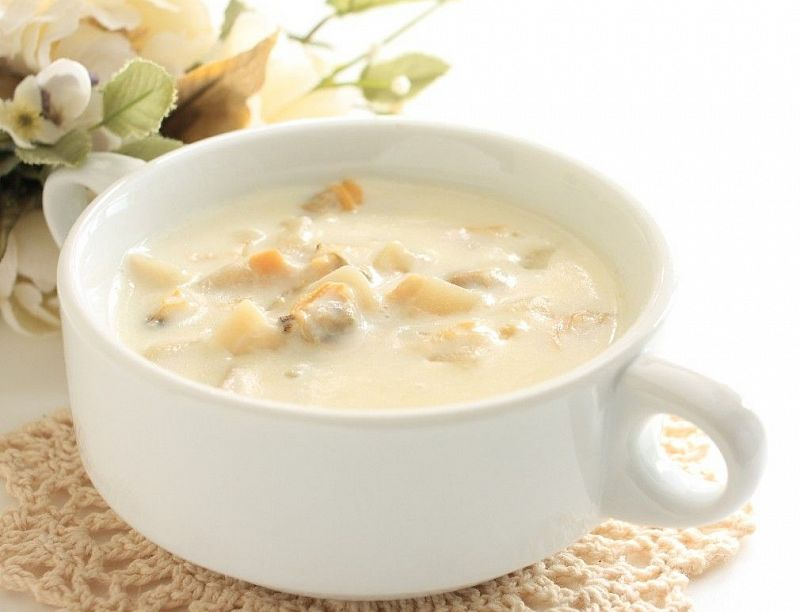 Сырный суп с креветками и конопляным маслом